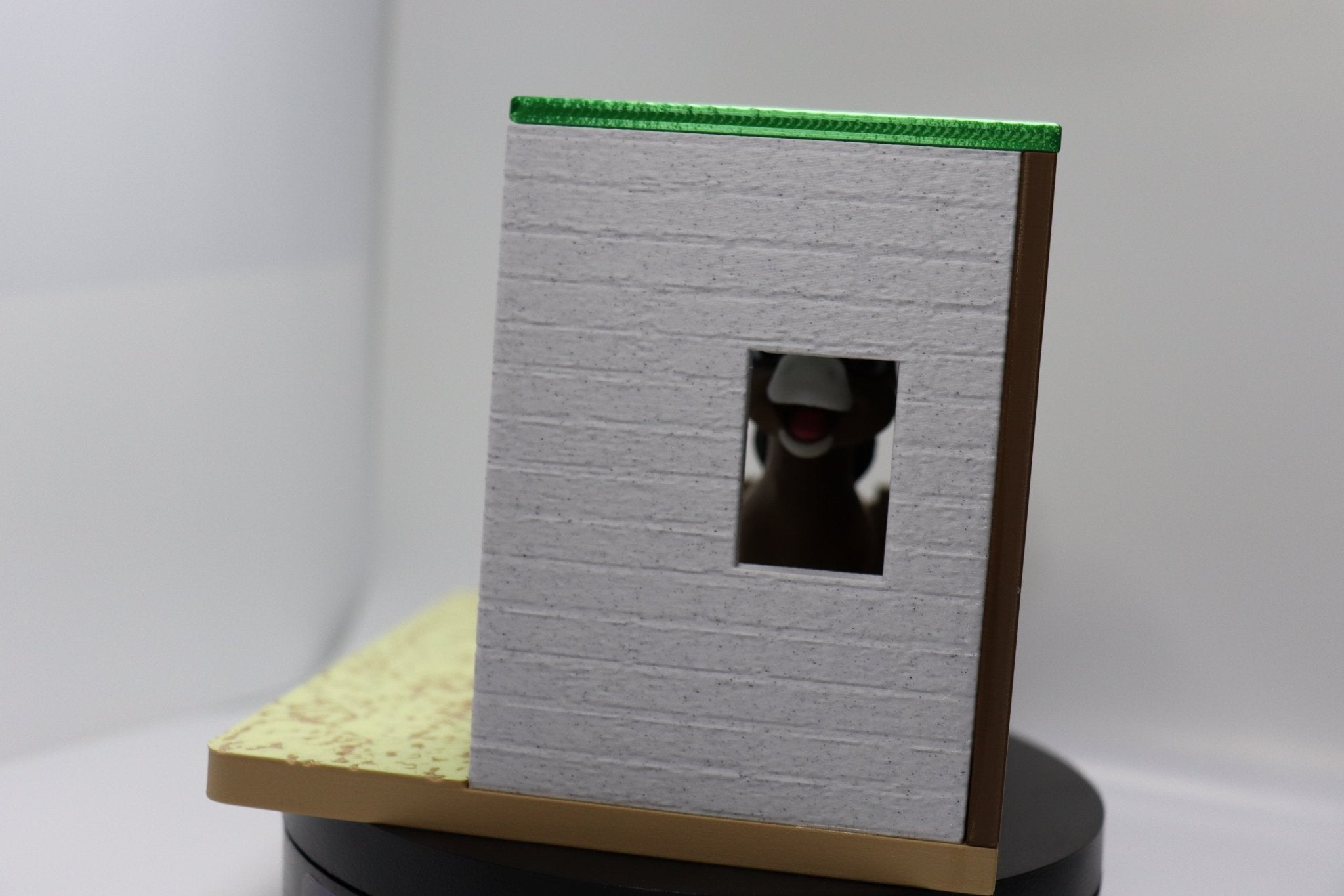 Pferde Spielset mit Stall – Bewegliche Pferde Figur im Pferdestall (3D Druck Schweiz) - Protoplot3D
