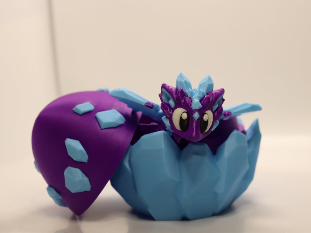 ProtoDrache Eisjuwel mit Ei – Beweglicher 3D Drache – Spielzeug – Swiss Made - Protoplot3D