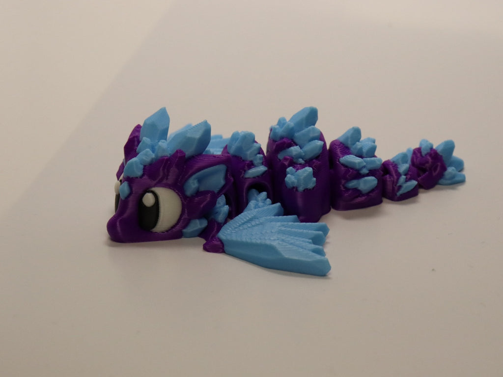 ProtoDrache Eisjuwel mit Ei – Beweglicher 3D Drache – Spielzeug – Swiss Made - Protoplot3D