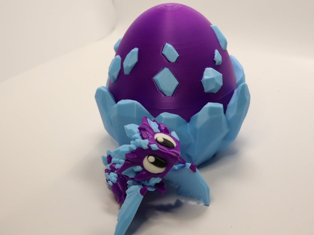 ProtoDrache Eisjuwel mit Ei – Beweglicher 3D Drache – Spielzeug – Swiss Made - Protoplot3D
