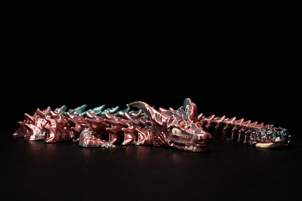 ProtoDrache MagmaNebel – 3D Druck Drache – beweglich – Lava Drache – 38 cm / 42 cm – Swiss Made - Protoplot3D
