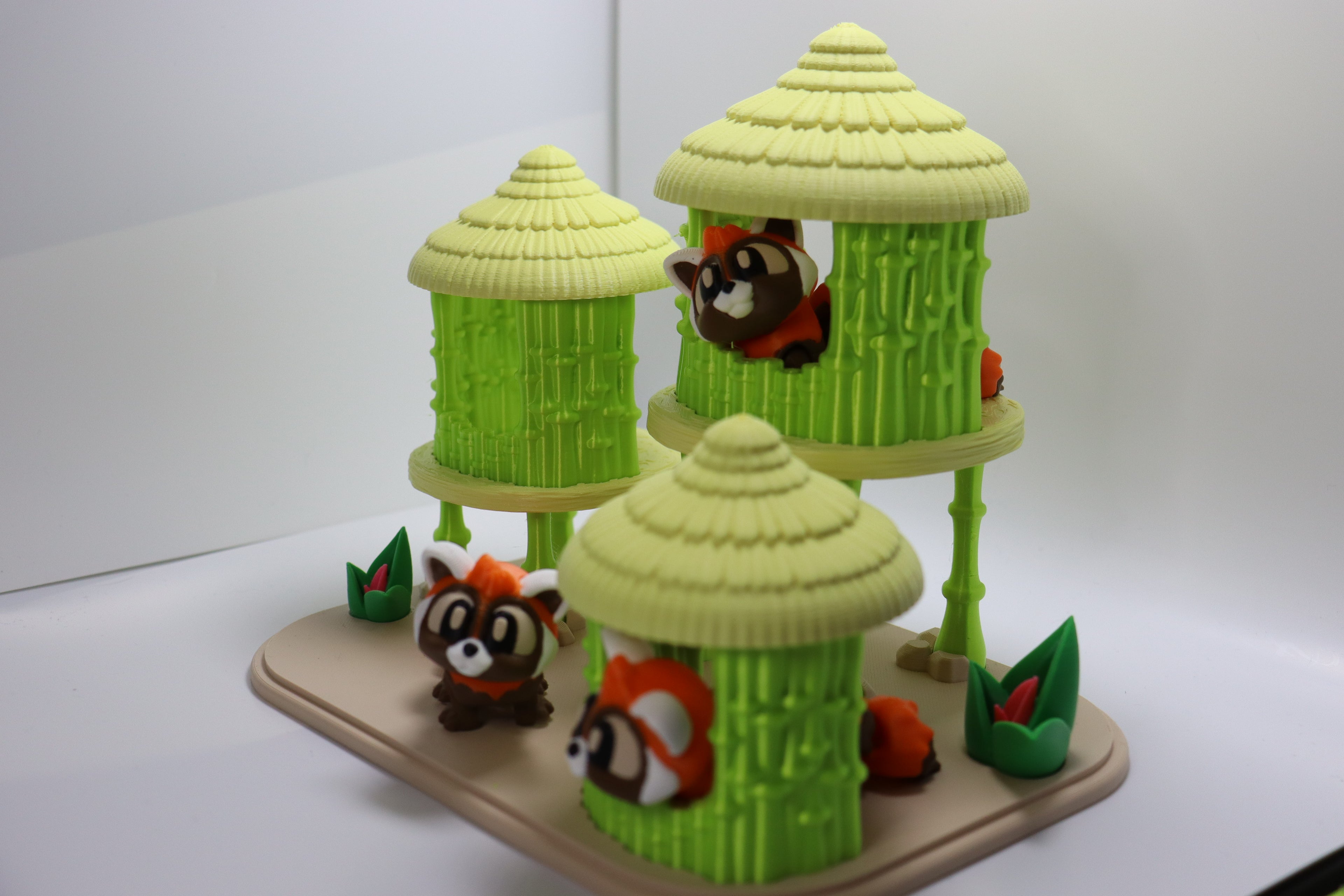 Rote Panda Spielset mit Bambushäusern – 3D Druck Tierfiguren – Spielwelt – Swiss Made