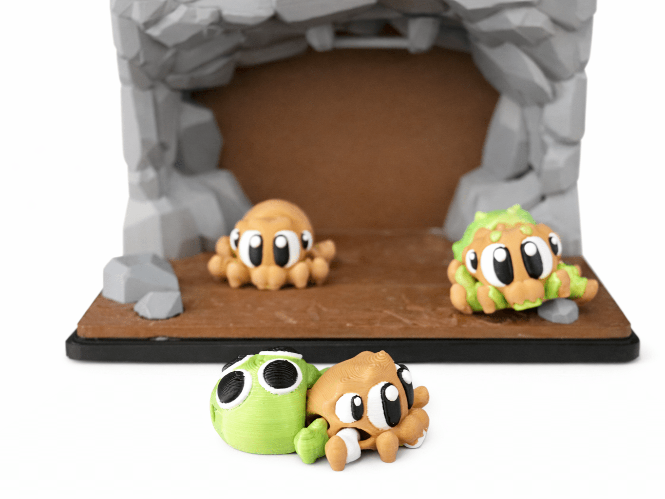 Spinnen Trio mit Höhle aus dem 3D - Druck – drei Spinnen und detailreiche Höhle für eine komplette Spielszene. - Protoplot3D
